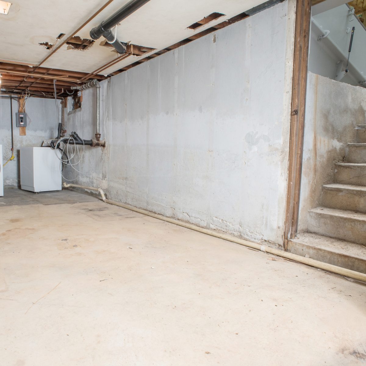 01 basement waterproofing set 10 before