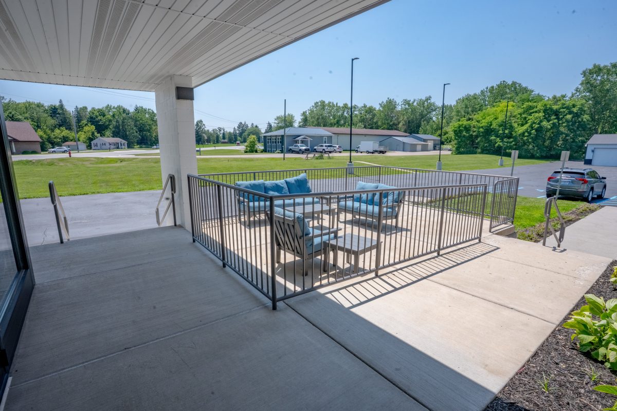 vuba-stone-commercial-building-entrance-before