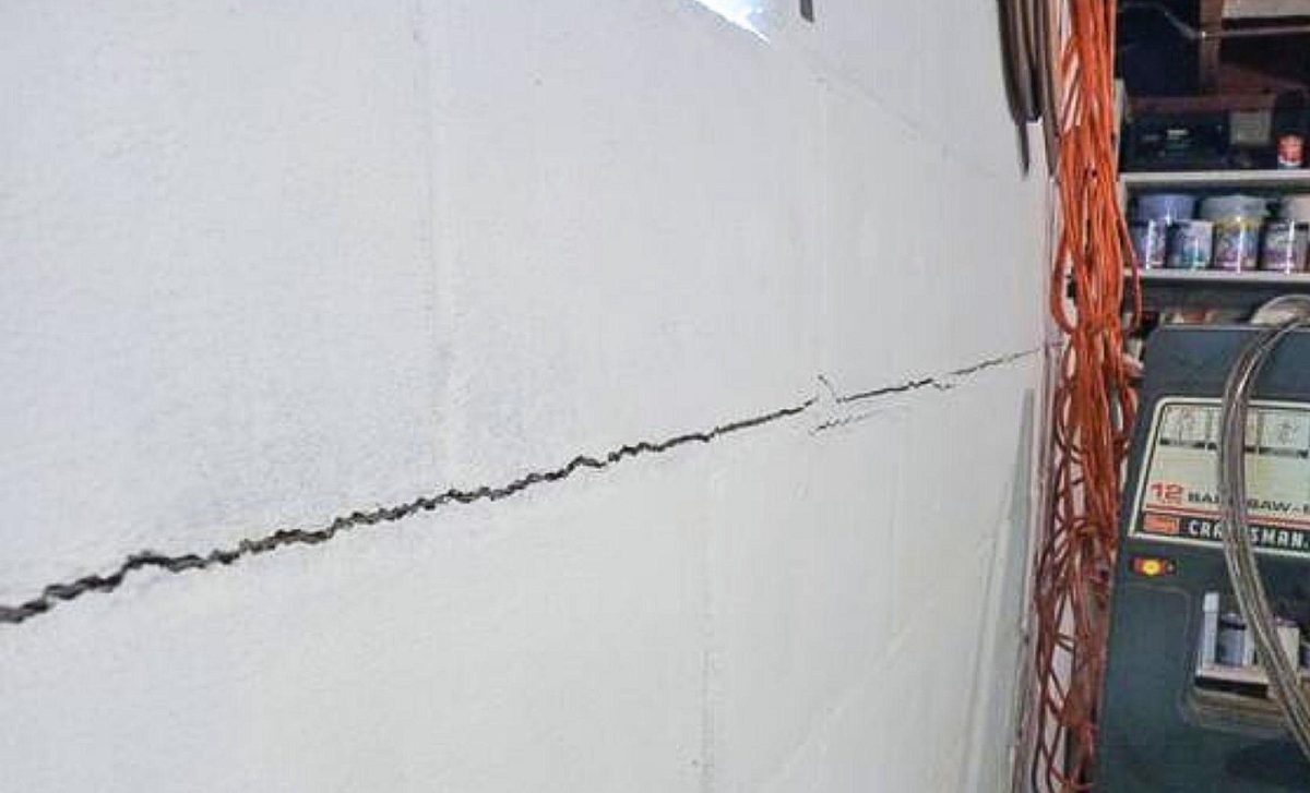 The Stages of Wall Failure What Happens When a Basement Wall Starts Bowing