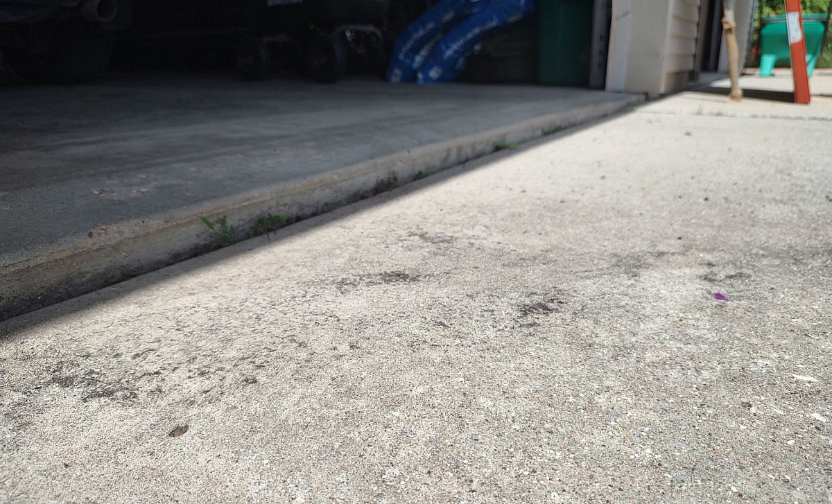 what-causes-a-gap-between-your-driveway-and-garage.png