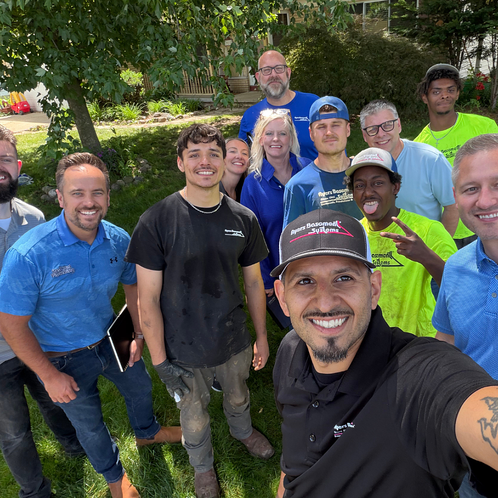 ayers-crew-at-job-site
