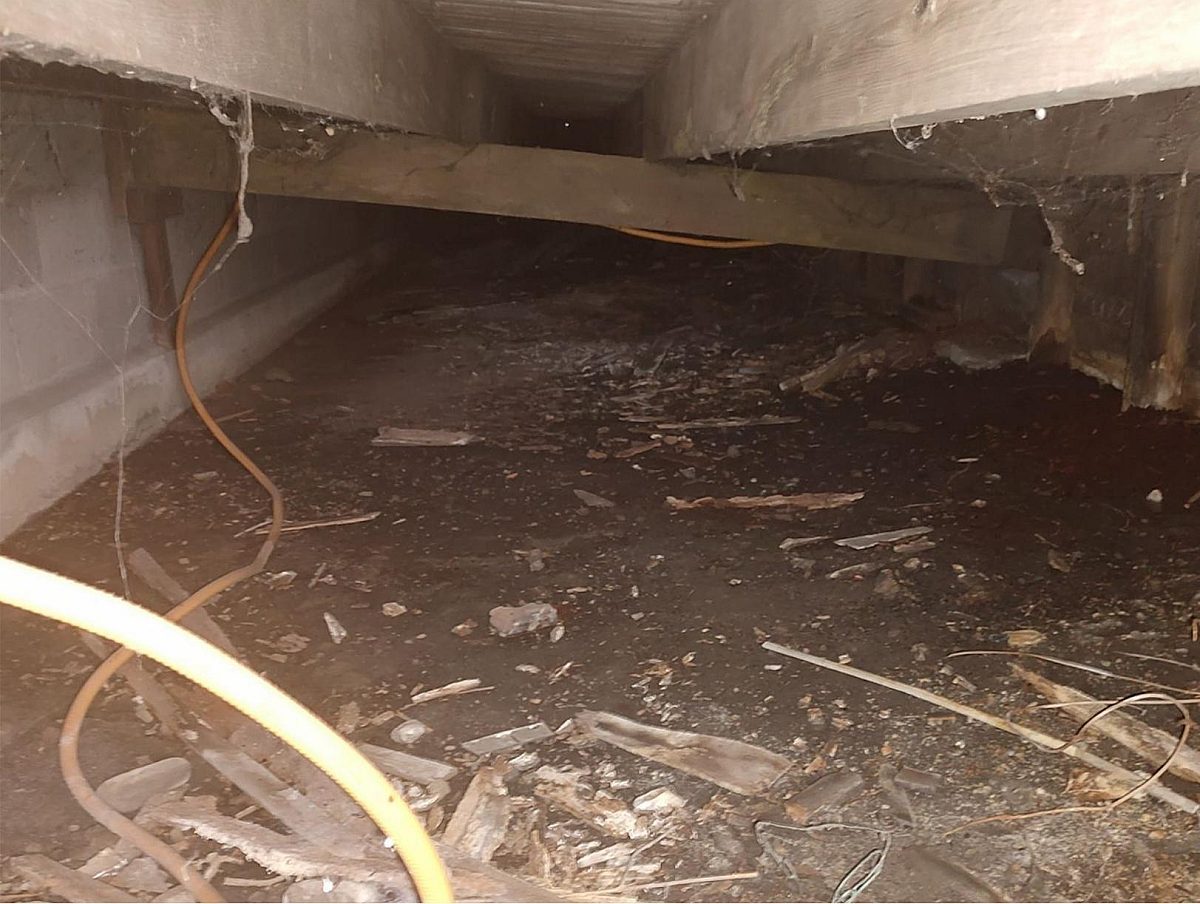 5411 E Michigan Ave Before