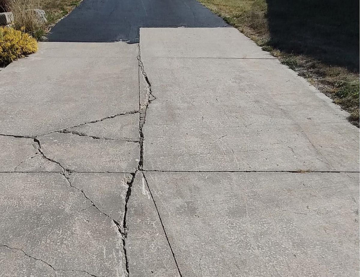 601 Sul Lago S Before