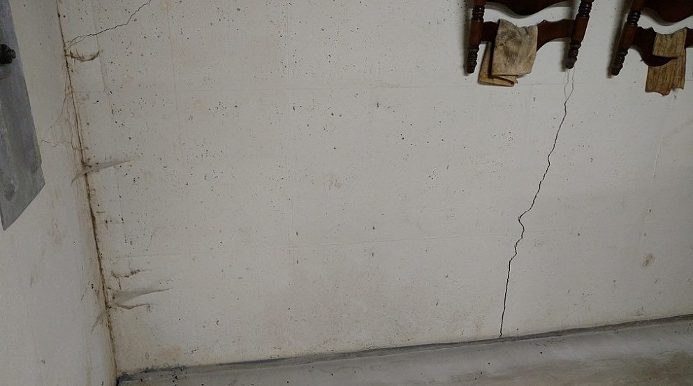 2179 Highlander Dr SE Before