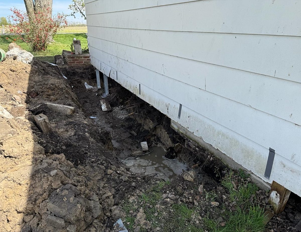 48080 68th St Before