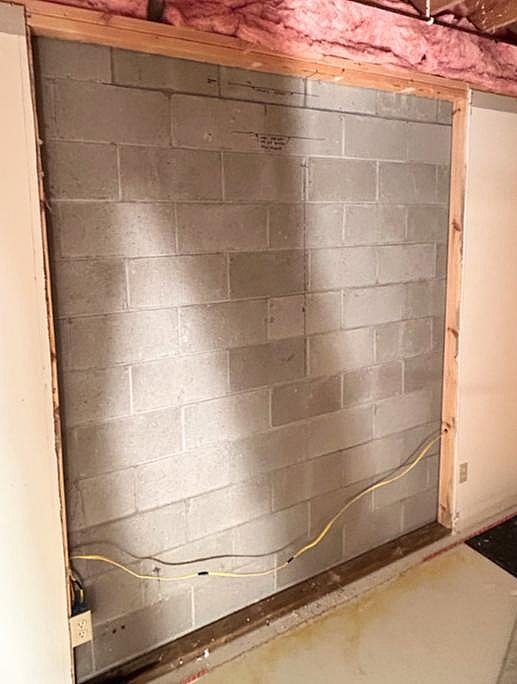 2589 S Lake Shore Dr Before