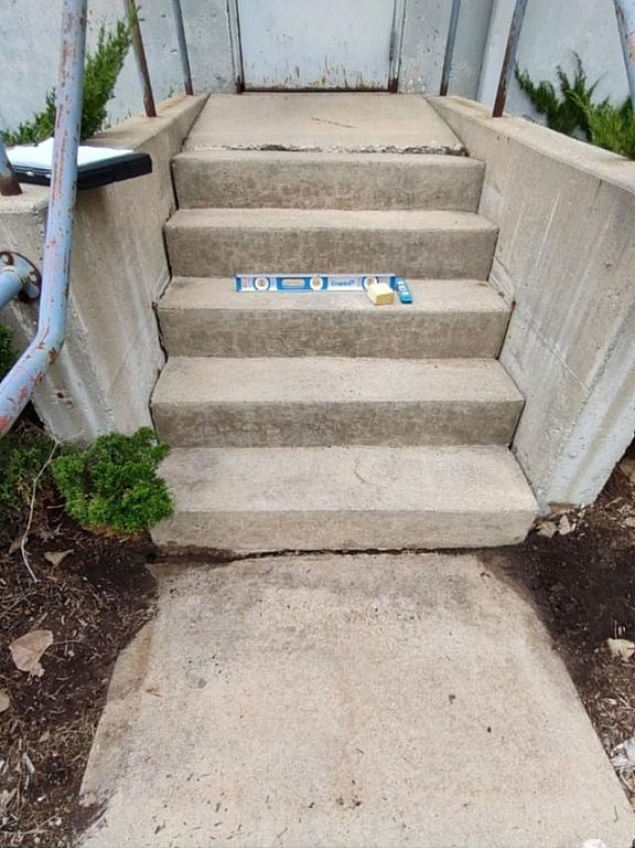 2712 Walkent Dr NW Before