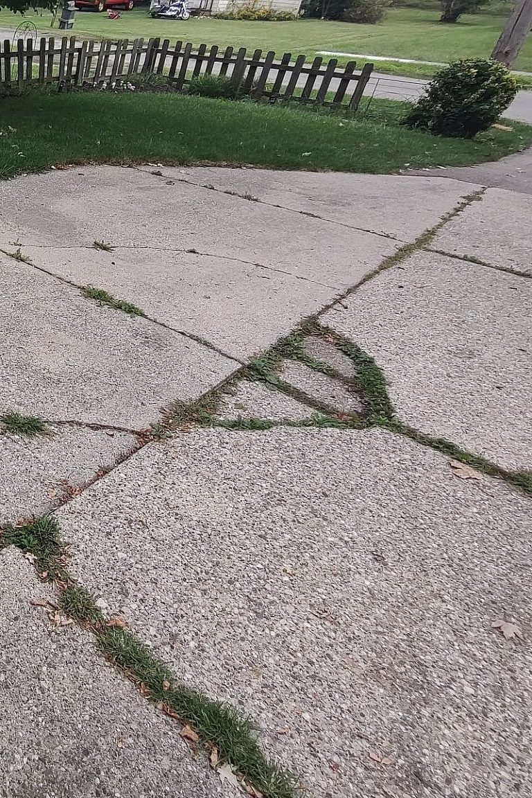 2612 Dunlap st Before